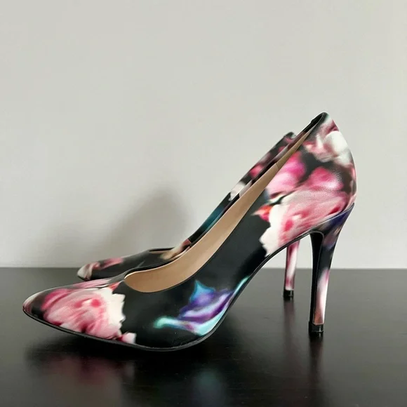 Nine West Black Floral 3 inch Heels Pumps Size 5.5 - Picture 3 of 9